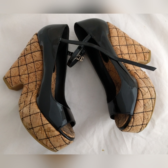 CHANEL shoes / sandals - Picture 2 of 13